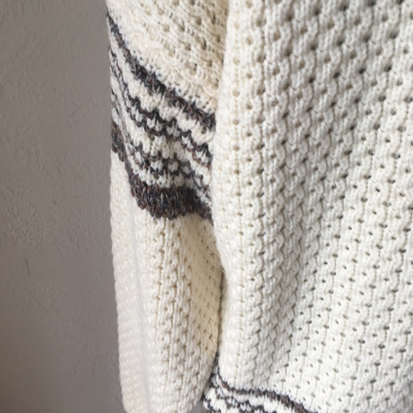 Italian knit off white v-neck sweater by Smiths - Picture 4 of 7